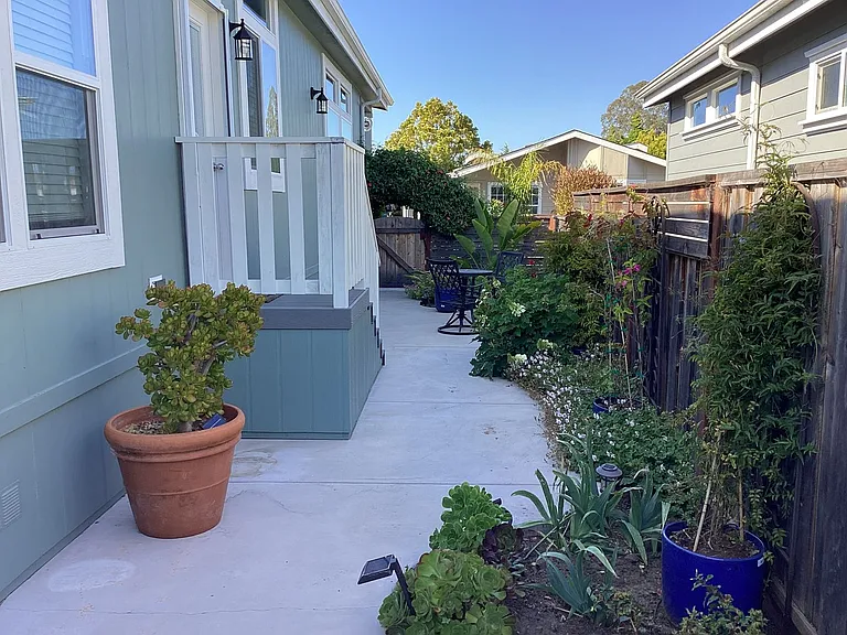 2435 Felt St #107 — Photo 27