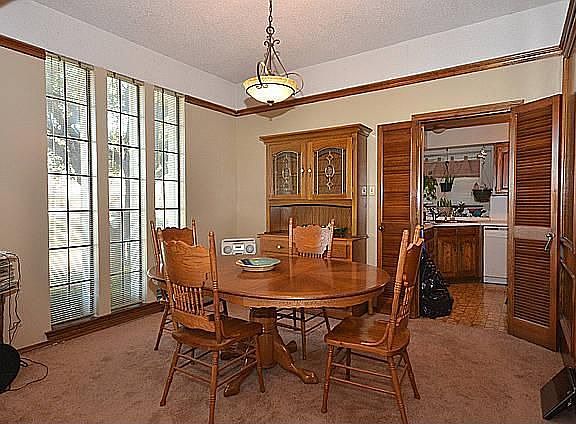 2nd image of 1901 Wedgewood Dr