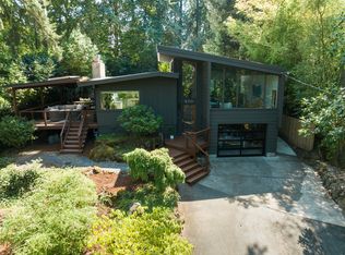 (Undisclosed Address), Lake Oswego, OR 97034