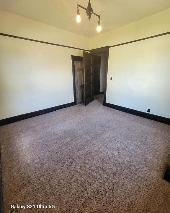 2nd image of 600 S Armstrong St #2