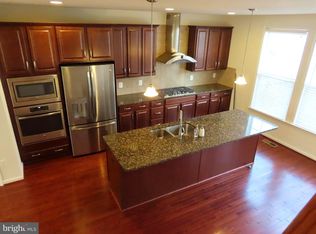 42287 Lancaster Woods Sq, Chantilly, VA 20152
