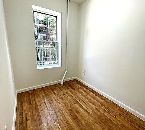 5th image of 172 Spring St APT 2