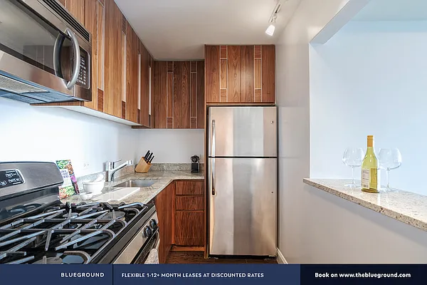 Rented by The Blueground | media 228