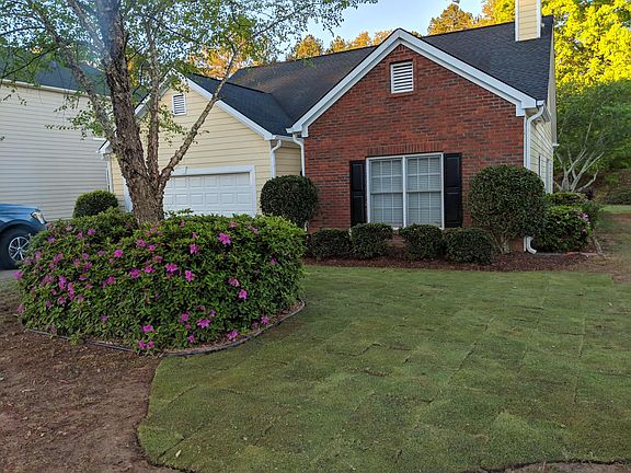 3rd image of 340 Foe Creek Dr