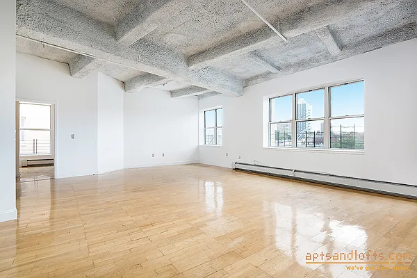 Rented by aptsandlofts.com | media 23