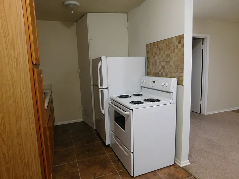 414 Kings Ct #C — Photo 6