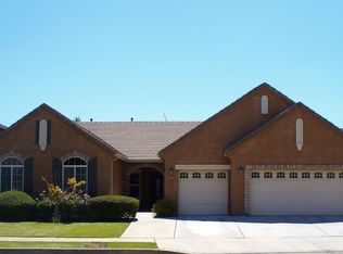 3068 Ashcroft Ave, Clovis, CA 93619