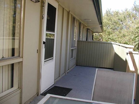 3rd image of 3015 Los Prados St APT 216