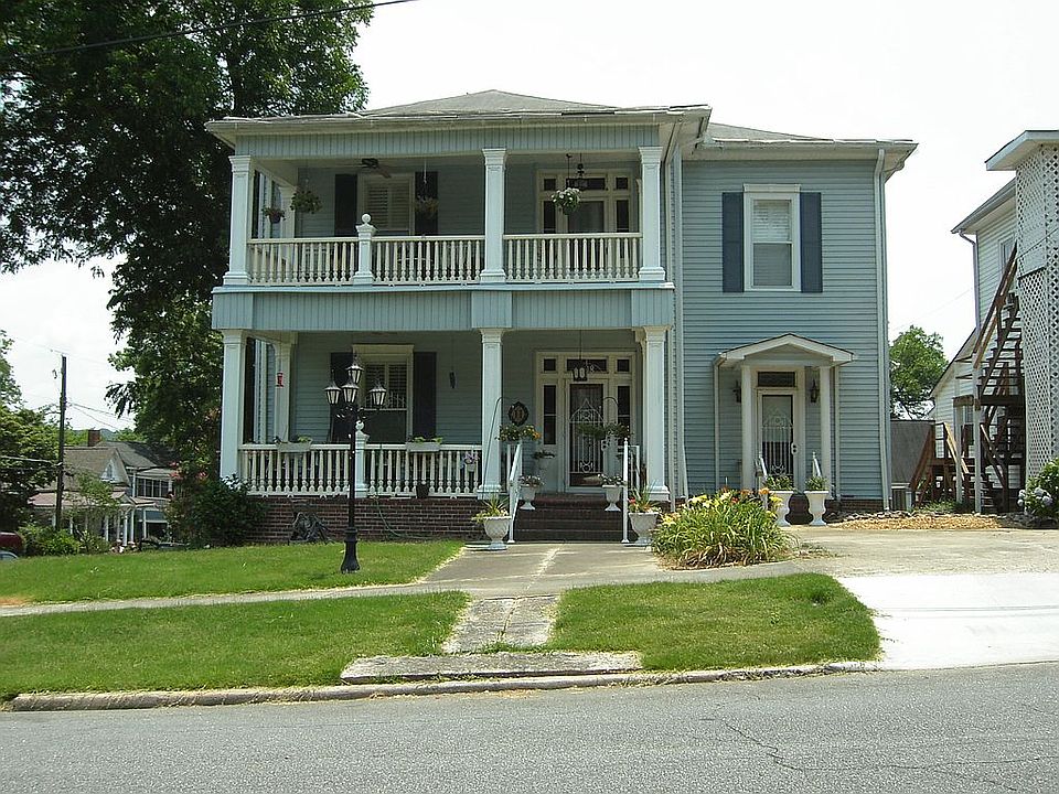 1st image of 408 E 3rd St