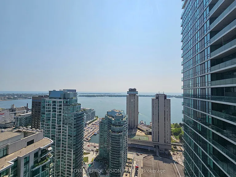 16 Harbour St #3810 — Photo 21
