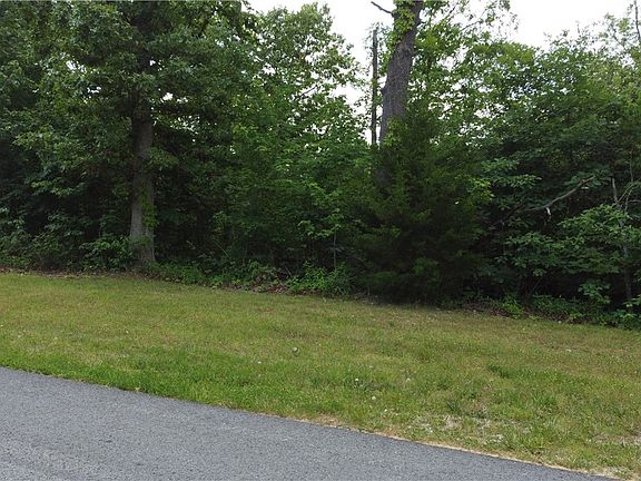 3rd image of Buckland Ln #14