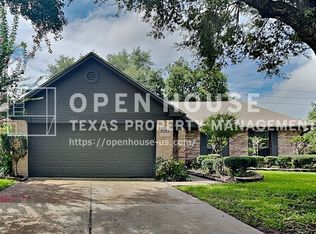 8155 Big Oak Trail Dr, Houston, TX 77040