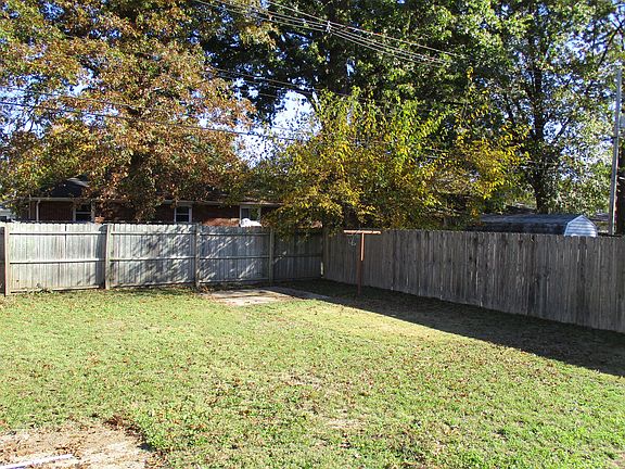 2nd image of 1309 S Lincoln Blvd