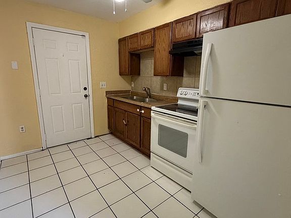 4th image of 1840 Lafayette St APT 3
