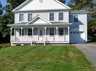 17 Baxter Rd, Pawling, NY 12564