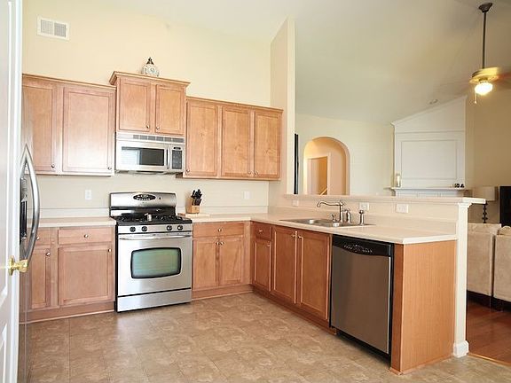 4th image of 3405 Arbroath Dr