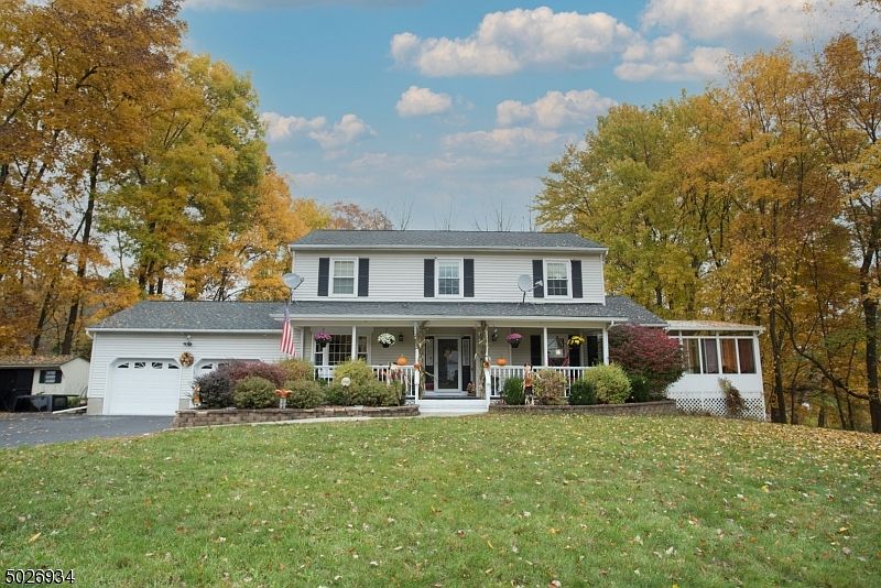 1st image of 3 Northfield Dr