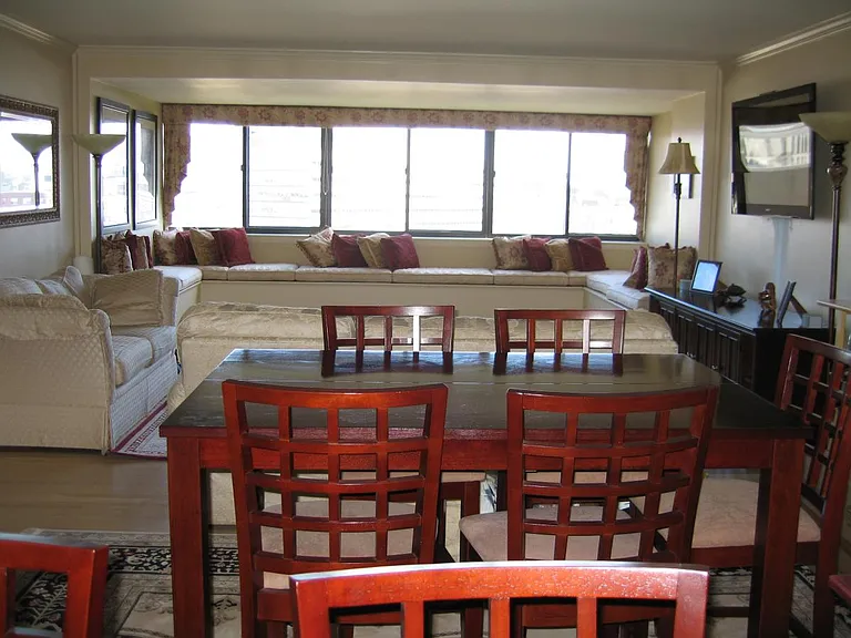 Diningroom and livingroom