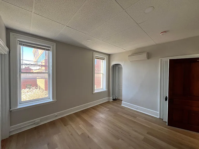 125 N George St #2 — Photo 15