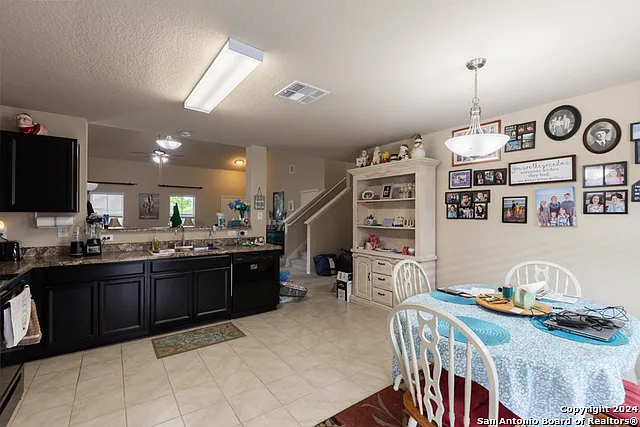 1009 Sandwell Ct — Photo 12