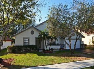 3053 Perriwinkle Cir, Davie, FL 33328