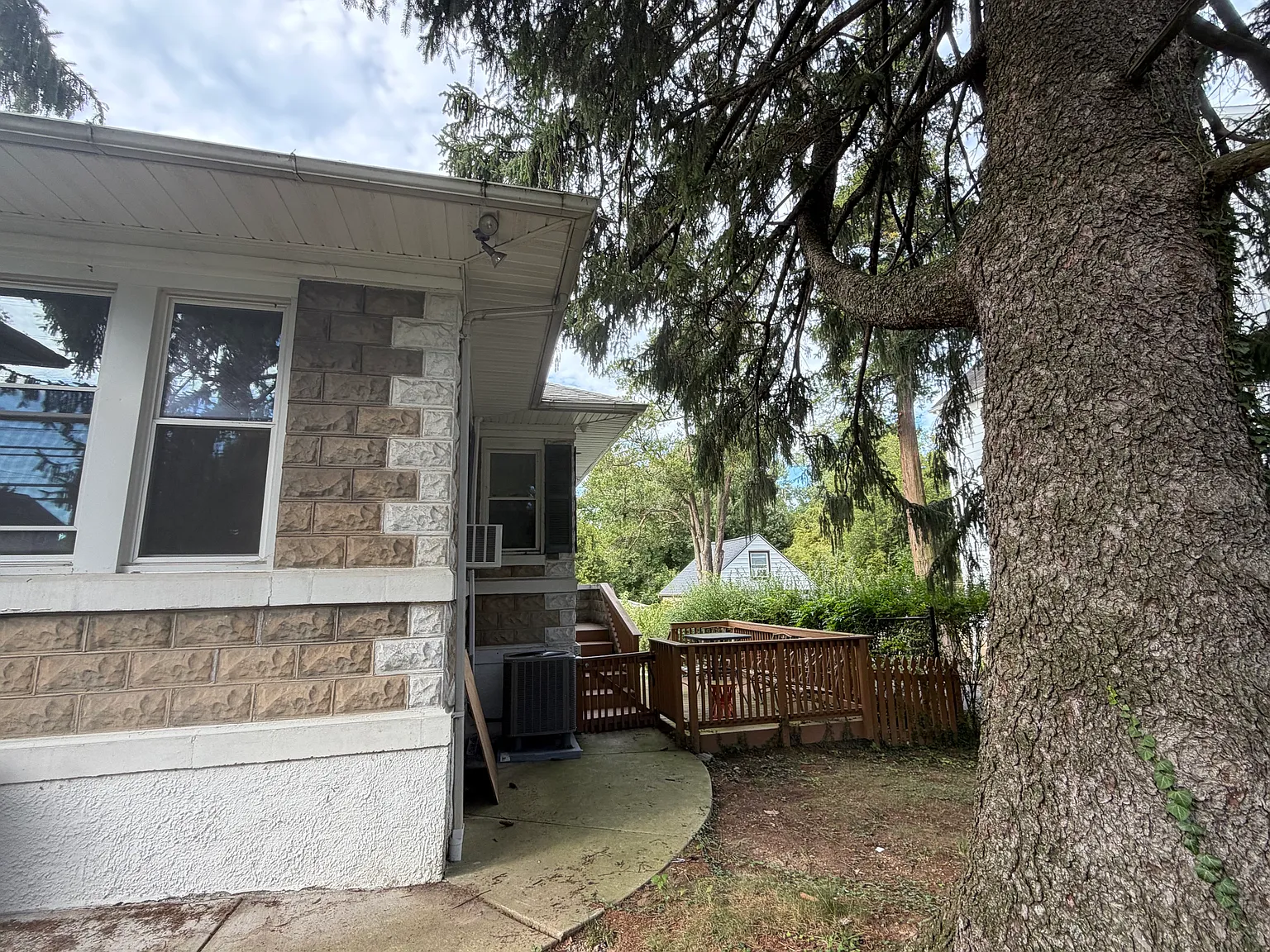 1 bed, 600 sqft, $1,200 — Photo 3