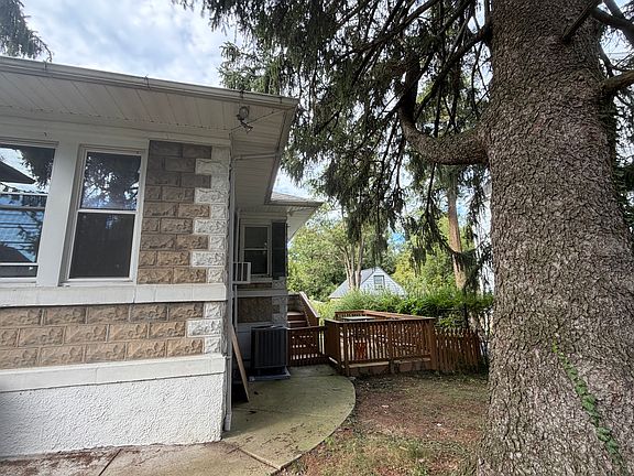 3rd image of 1012 Edmondson Ave