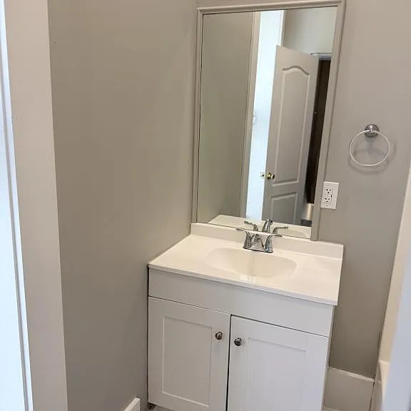 508 W Oak St #2 — Photo 15