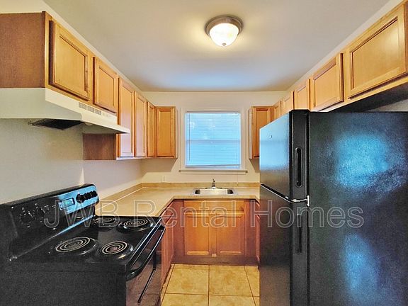 3rd image of 1262 Wainwright Dr