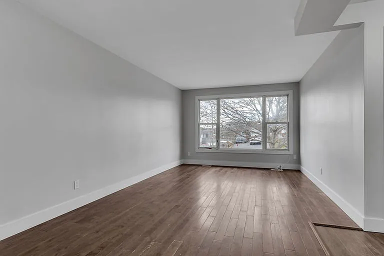 224 McLellan Ct #1 — Photo 4