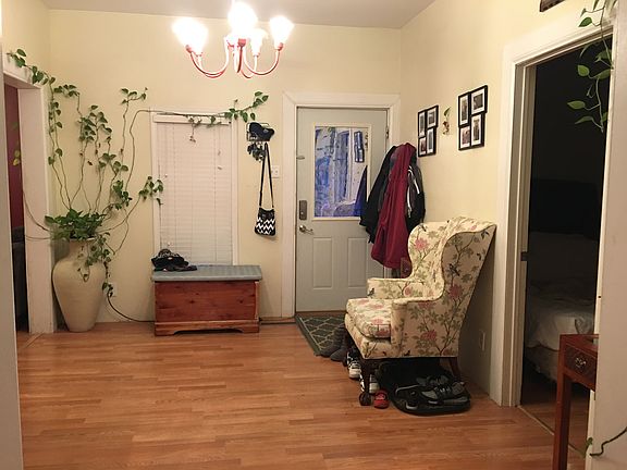 3rd image of 109 Franklin St