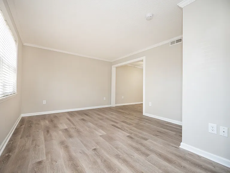 415 Parkdale Dr #18C — Photo 6