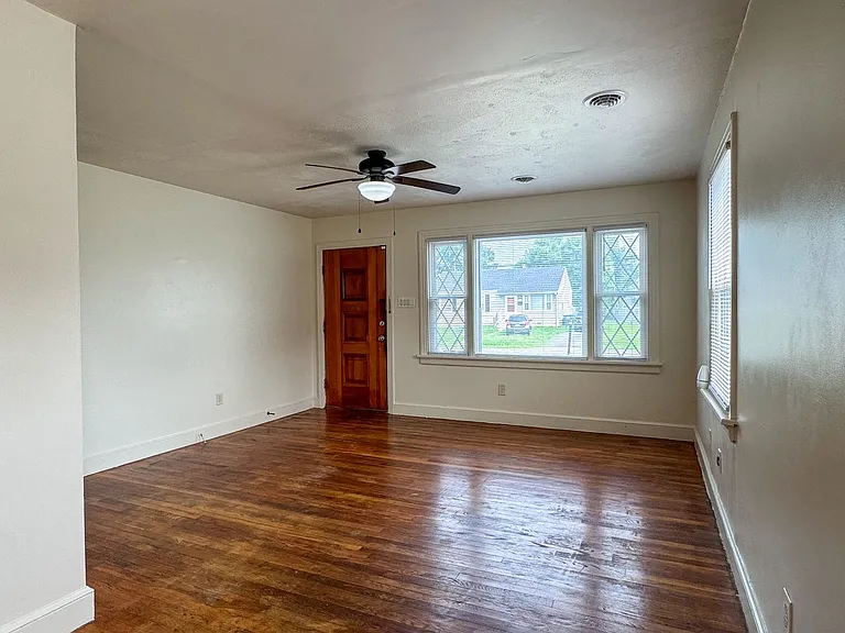1809 Geffert Dr — Photo 5