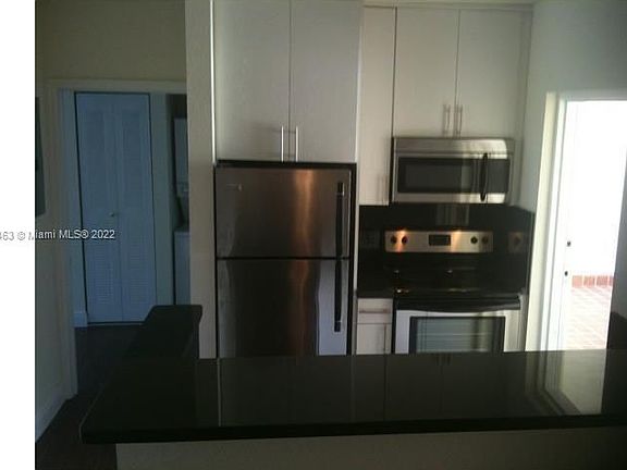 3rd image of 2931 Sheridan Ave APT 3