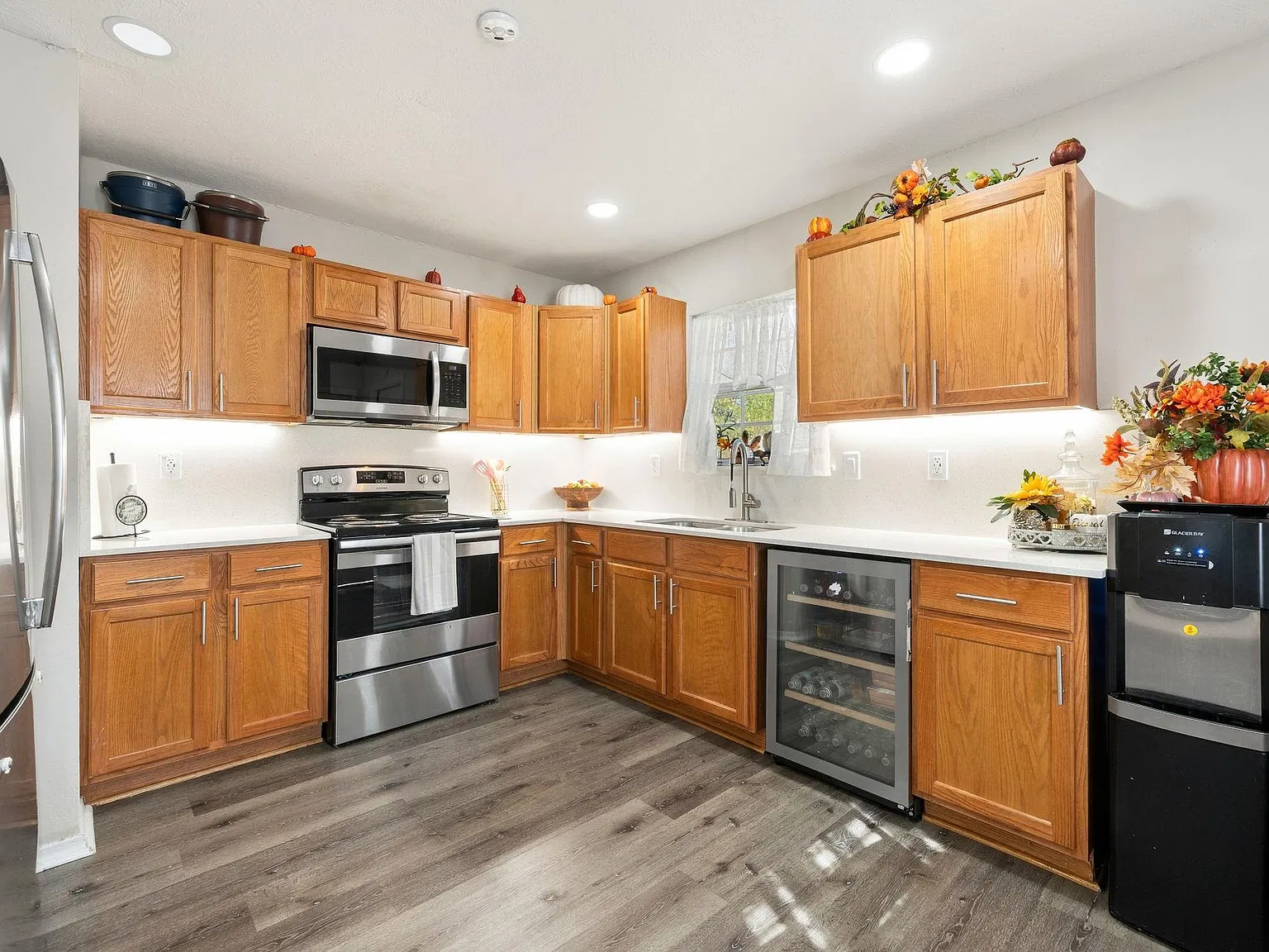 3 bed, 1.0 bath, 1632 sqft, $2,500 — Photo 4