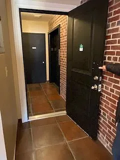 Keyed entry elevator to 3rd floor