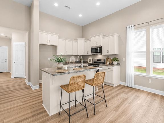 3rd image of 47 Whitley Ridge Dr