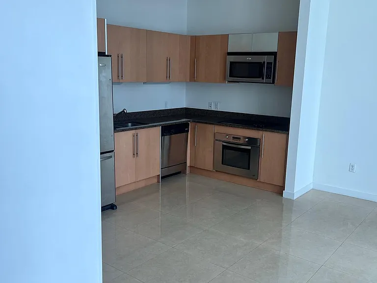 300 S Biscayne Blvd #4003 — Photo 27