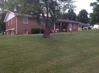 140 Crestland Rd, Pikeville, TN 37367