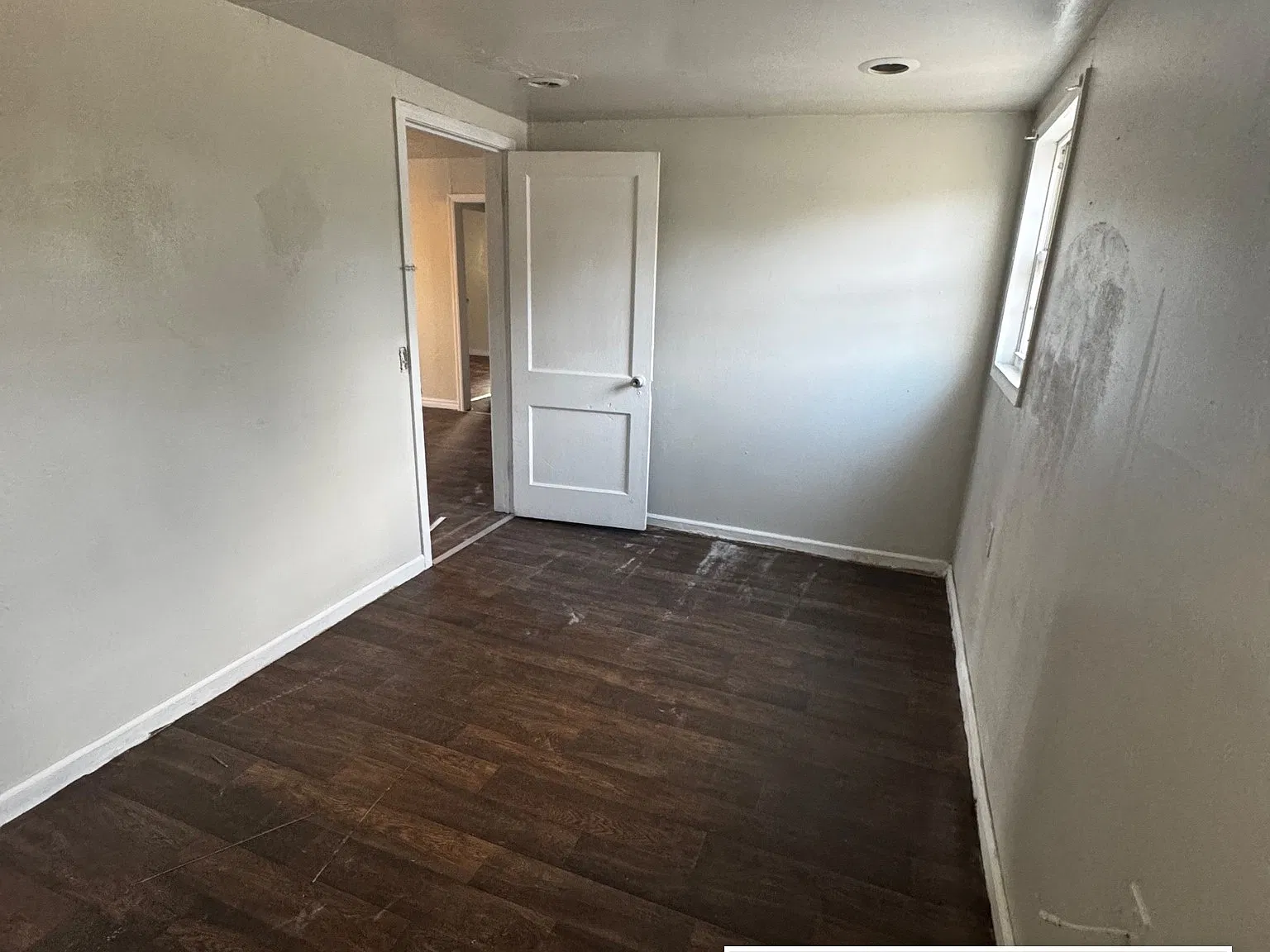 3 bed, 1100 sqft, $900 — Photo 4