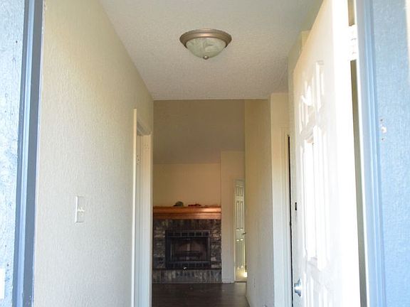 3rd image of 1408 Amthor Ave