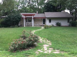 8723 Broadmoor Dr, Omaha, NE 68114