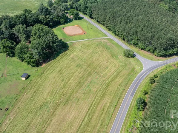 594 Rash Rd, Olin, NC 28660