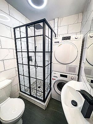 1st image of 425 E 73rd St APT 4re