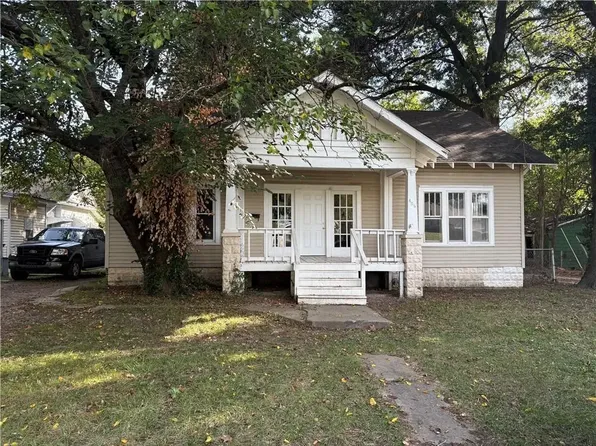 406 E 8th St, Pittsburg, KS 66762