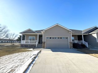 3052 39th Ave, Columbus, NE 68601