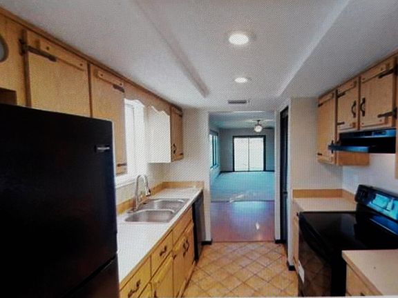 4th image of 1108 Southampton Dr APT C