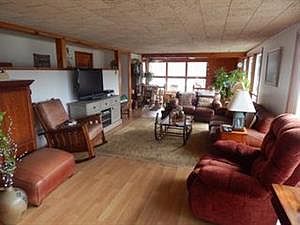 3rd image of 12808 Cayuga Dr