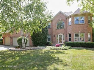 1299 Williamsburg Ln, Crystal Lake, IL 60014