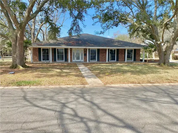 900 Nettie St, Natchitoches, LA 71457